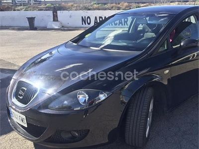 Usado Seat Leon Reference 105 CV (77 kW) 2007 Negro Berlina