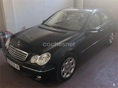 Usado Mercedes C220 Elegance 143 CV (105 kW) 2005 Azul Berlina