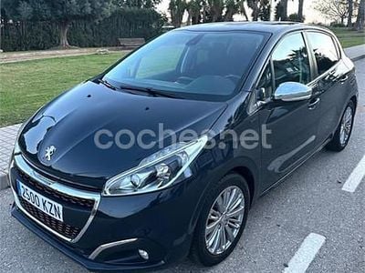 Azul Usado 2019 Peugeot 208 Signature Sky Utilitario | 7990 € (Buen precio)