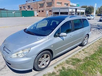 Usado Peugeot 307 110 CV (80 kW) 2004 Gris / plata Familiar