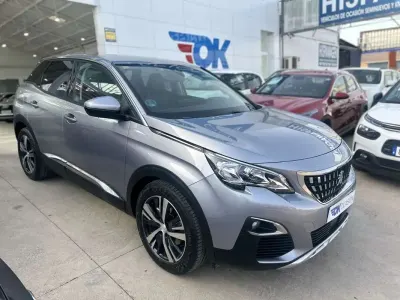 Usado Peugeot 3008 131 CV (96 kW) 2018 Gris SUV