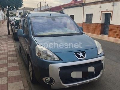 Usado Peugeot Partner Tepee Outdoor 110 CV (80 kW) 2009 Verde Monovolumen