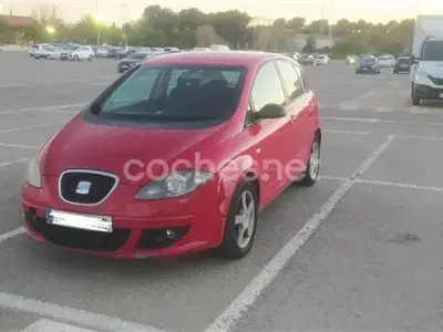 Usado Seat Altea Sport 105 CV (77 kW) 2005 Rojo Monovolumen