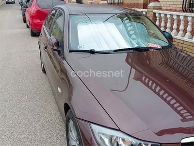 Usado BMW 318 129 CV (94 kW) 2005 Granate Berlina