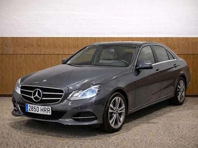 Usado Mercedes E200 Avantgarde 136 CV (100 kW) 2013 Gris Berlina