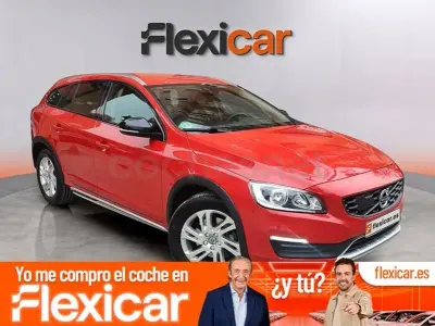 Usado Volvo V60 Kinetic 120 CV (88 kW) 2017 Rojo Familiar