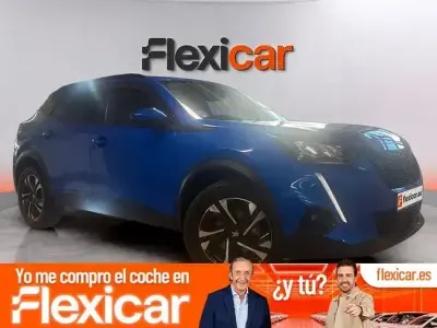Usado Peugeot 2008 Allure 130 CV (95 kW) 2021 Azul SUV
