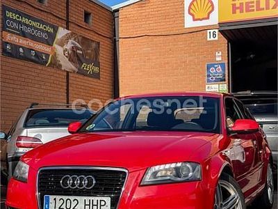 Rojo Usado 2011 Audi A3 Attraction Berlina | 8200 € (Precio justo)