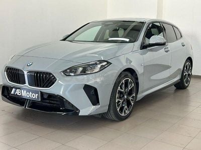 Usado BMW 120 Comfort Edition 170 CV (125 kW) 2025 Gris / plata Utilitario