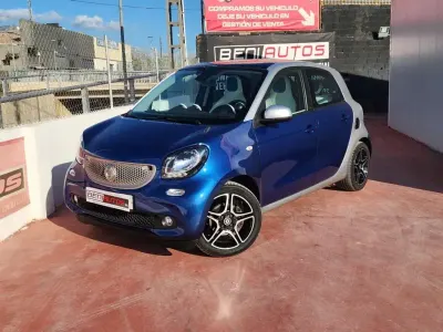 Usado Smart ForFour Passion 90 CV (66 kW) 2016 Azul Utilitario