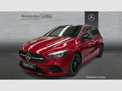 Usado Mercedes B200 150 CV (110 kW) 2021 Rojo Utilitario