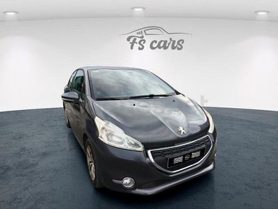 Usado Peugeot 208 Active 82 CV (60 kW) 2013 Gris / plata Utilitario