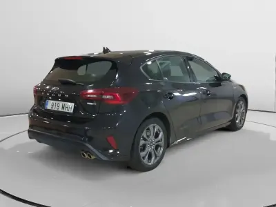 Begagnad Ford Focus ST-Line 125 HK (91 kW) 2023 Svart Sedan