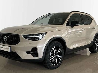 Usado Volvo XC40 Plus 129 CV (94 kW) 2025 Beige SUV