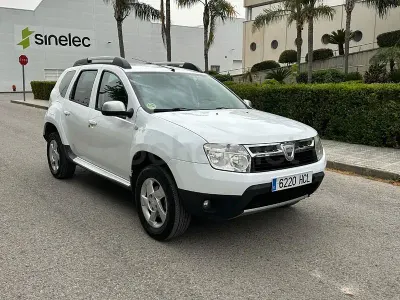 Usado Dacia Duster Ambiance 107 CV (78 kW) 2011 Blanco SUV