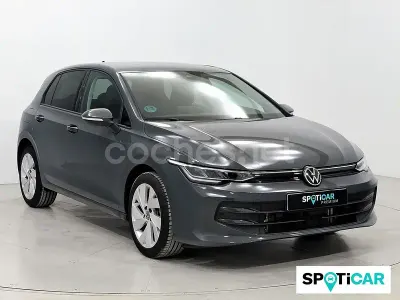 Usado VW Golf VIII 115 CV (84 kW) 2025 Gris / plata Berlina