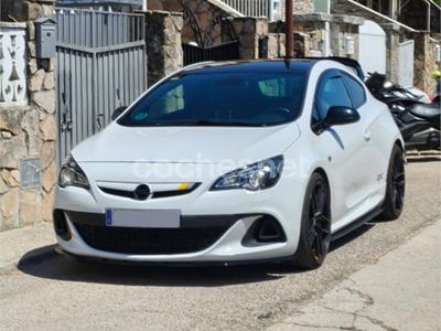 Usado Opel Astra GTC OPC 280 CV (205 kW) 2014 Blanco Berlina