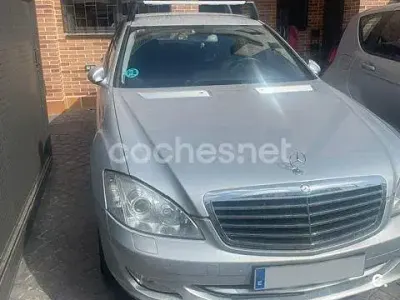 Usado Mercedes S500 306 CV (225 kW) 2006 Gris / plata Berlina