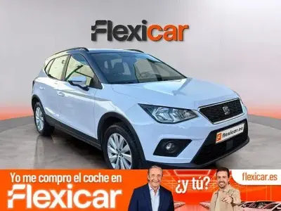 Usado Seat Arona Ecomotive 95 CV (69 kW) 2018 Gris SUV