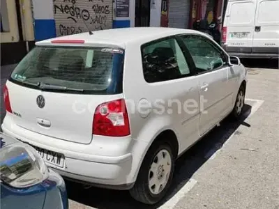 Käytetty VW Polo Trendline 64 HP (47 kW) 2004 Valkoinen Viistoperä