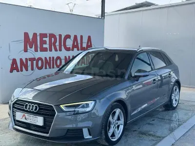 Usado Audi A3 Premium 150 HP (110 kW) 2018 Cinzento Sedan
