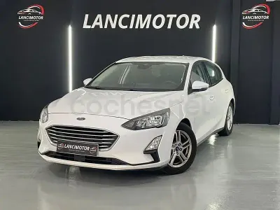 Usado Ford Focus Trend 120 CV (88 kW) 2021 Blanco Berlina