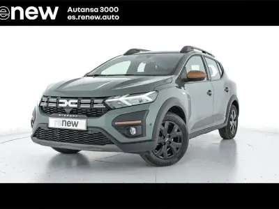 Usado Dacia Sandero Extreme 100 CV (73 kW) 2025 Verde Berlina