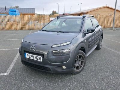 Usado Citroën C4 Cactus Feel 100 CV (73 kW) 2015 Gris / plata Utilitario