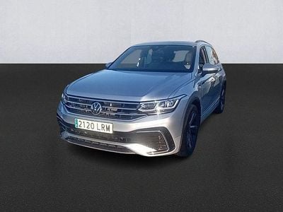 Usado VW Tiguan R-line 150 CV (110 kW) 2021 Gris plata SUV