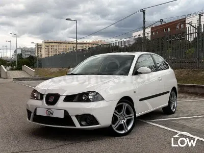 Begagnad Seat Ibiza FR 130 HK (95 kW) 2008 Vit Sedan