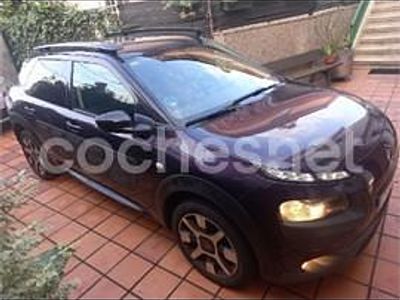 Usado Citroën C4 Feel 100 CV (73 kW) 2016 Violeta / lila Berlina