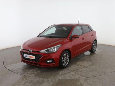 Usado Hyundai i20 101 CV (74 kW) 2018 Rojo Berlina