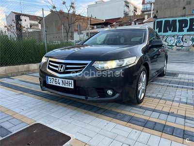 Usado Honda Accord Executive 150 CV (110 kW) 2012 Gris / plata Familiar