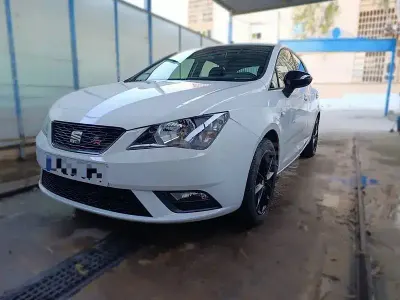 Usado Seat Ibiza Style 95 CV (69 kW) 2016 Blanco Berlina