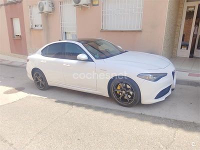 Usado Alfa Romeo Giulia Veloce 210 CV (154 kW) 2017 Blanco Berlina