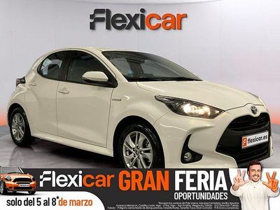 Usado Toyota Yaris Hybrid Business Edition 116 CV (85 kW) 2020 Blanco