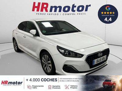 Usado Hyundai i30 120 CV (88 kW) 2018 Blanco Berlina