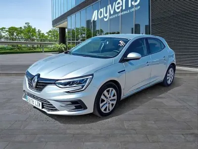 Usado Renault Mégane IV Equilibre 116 CV (85 kW) 2022 Gris Utilitario