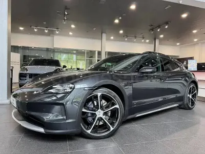 Usado Porsche Taycan Cross Turismo 300 kW (408 CV) 2024 Eléctrico Familiar