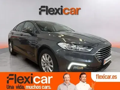 Usado Ford Mondeo Trend 187 CV (137 kW) 2021 Gris / plata Berlina