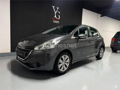 Usado Peugeot 208 Active 82 CV (60 kW) 2014 Gris / plata Utilitario
