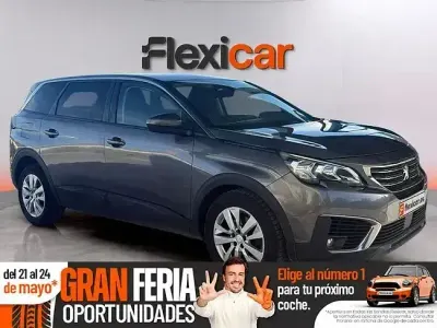 Usado Peugeot 5008 Active 130 CV (95 kW) 2020 Gris SUV