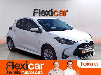 Usado Toyota Yaris Hybrid Active 116 CV (85 kW) 2021 Blanco