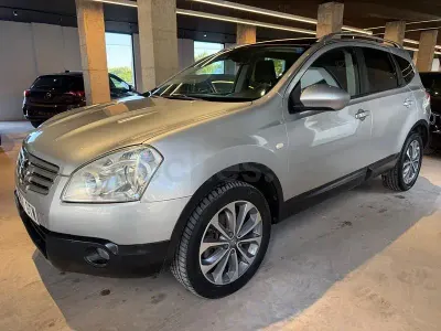 Usado Nissan Qashqai +2 Tekna 150 CV (110 kW) 2010 Gris / plata SUV