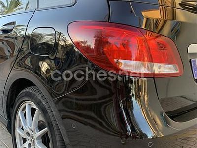 Usado Mercedes B200 136 CV (100 kW) 2018 Negro Monovolumen