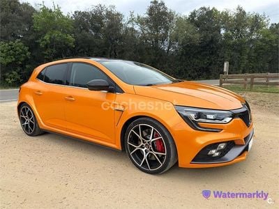 Usado Renault Mégane IV Trophy 300 CV (220 kW) 2020 Naranja Berlina