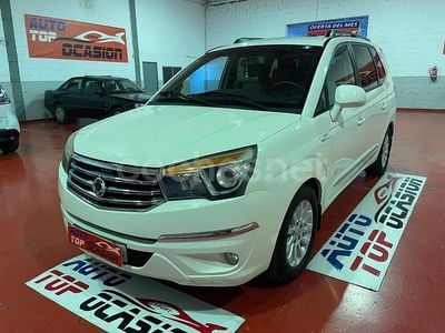 Blanco Usado 2014 Ssangyong (KGM) Rodius Limited Monovolumen | 10.499 € (Precio justo)