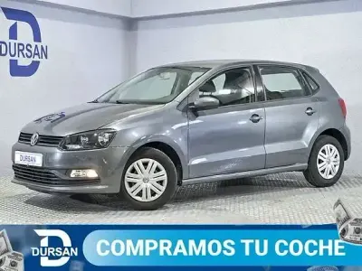 Usado VW Polo Edition 60 CV (44 kW) 2015 Gris / plata Berlina