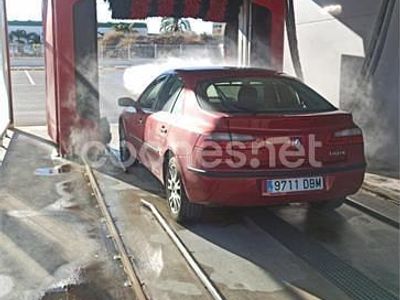 Rojo Usado 2004 Renault Laguna II Dynamique Berlina | 3500 € (Caro)