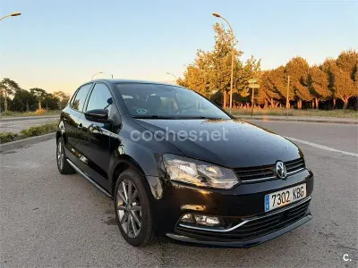 Usado VW Polo Advance 90 CV (66 kW) 2017 Negro Berlina